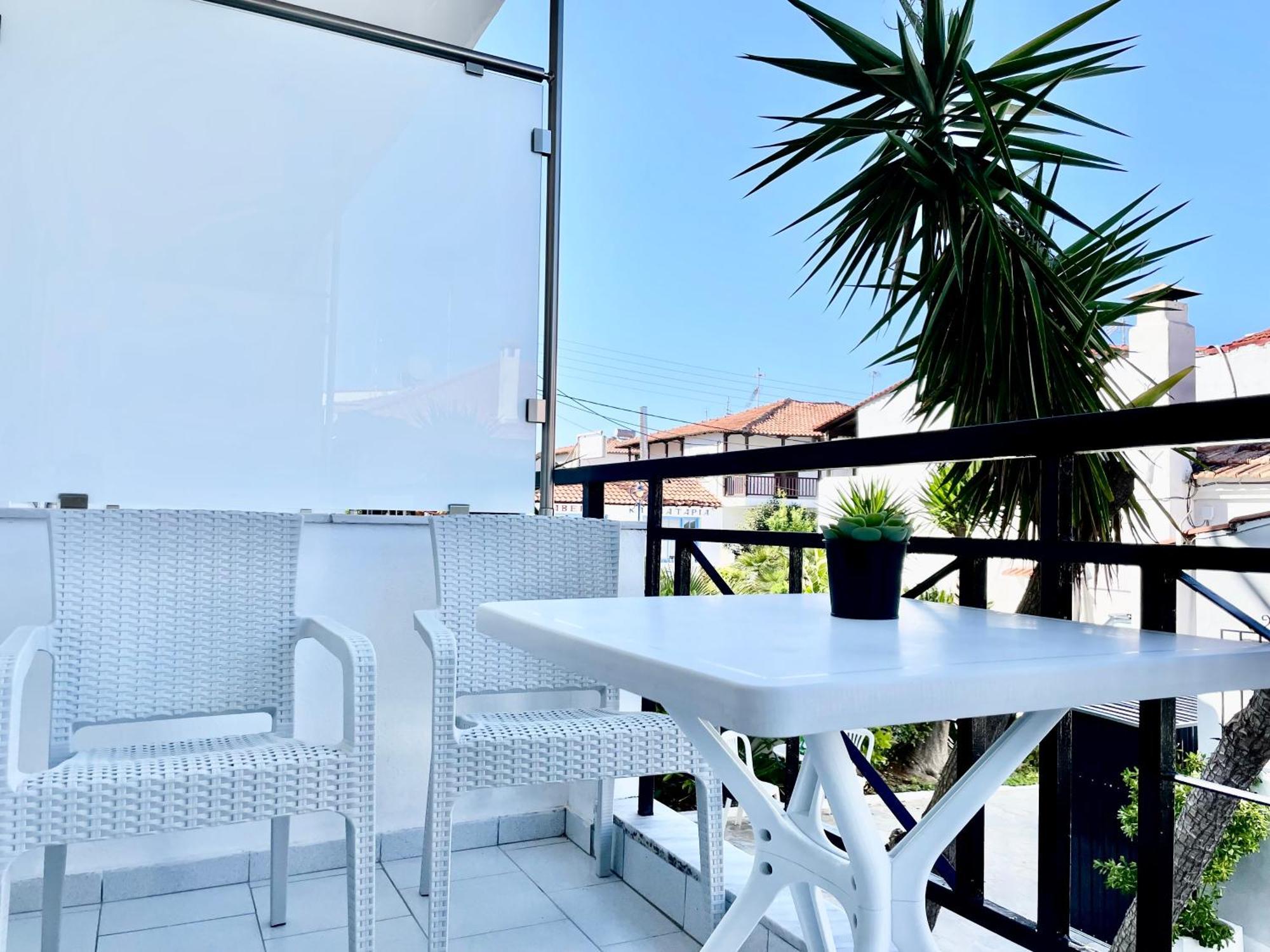 Thalassa Garden Studios Pefkochori Exterior foto